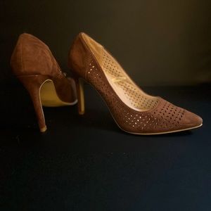 Brown Velvet Pumps